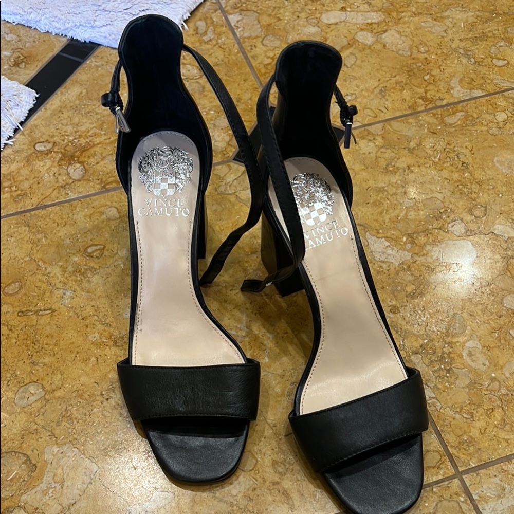 Vince Camuto Black Heeled Sandals Elegant Design